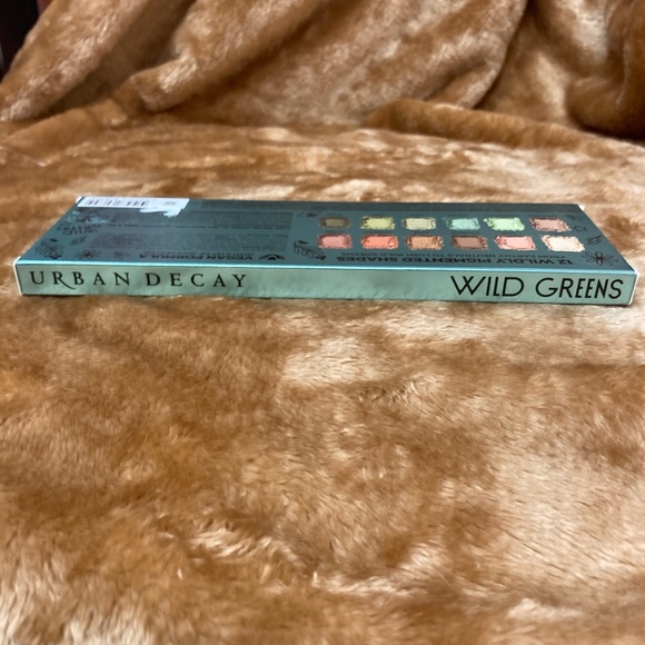 Urban Decay Wild Greens Eyeshadow Palette - Picture 4 of 5